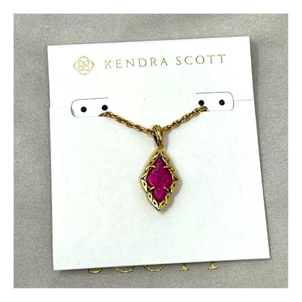 Kendra Scott Adeline Gold Plated Short Pendant Necklace Fuchsia Magnesite NWT